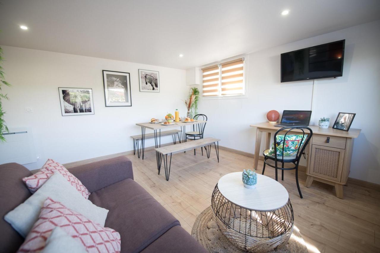 Kasa Home - Calme, Cosy, Wifi & Netflix Saint-Martin-la-Plaine Exterior foto